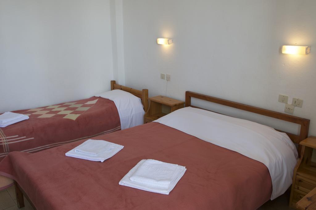 Hotel Sevilli Agios Ioannis  Rum bild