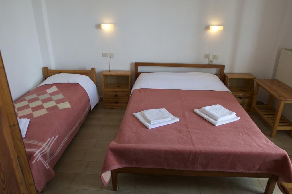 Hotel Sevilli Agios Ioannis  Rum bild