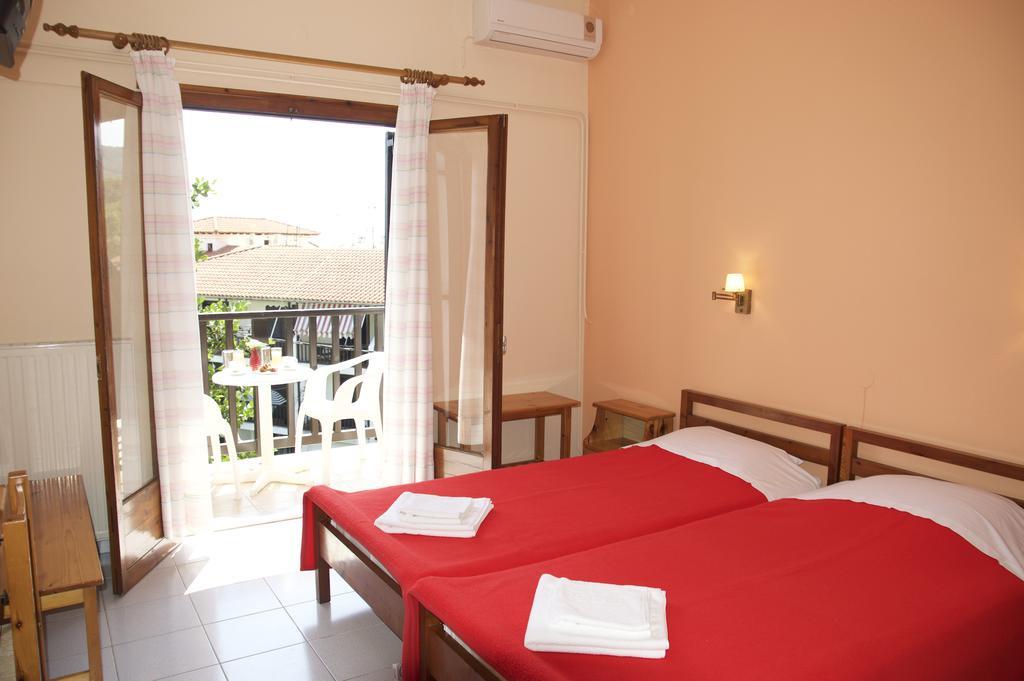 Hotel Sevilli Agios Ioannis  Rum bild